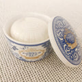 Savon en boîte bleu et or