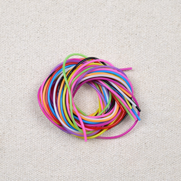 Scoubidou kit with 10 multicoloured plastic lacing strands, 80 cm long, for boondoggle and lanyard braiding