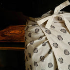 Tablier jupe blason Maison Empereur plumetis