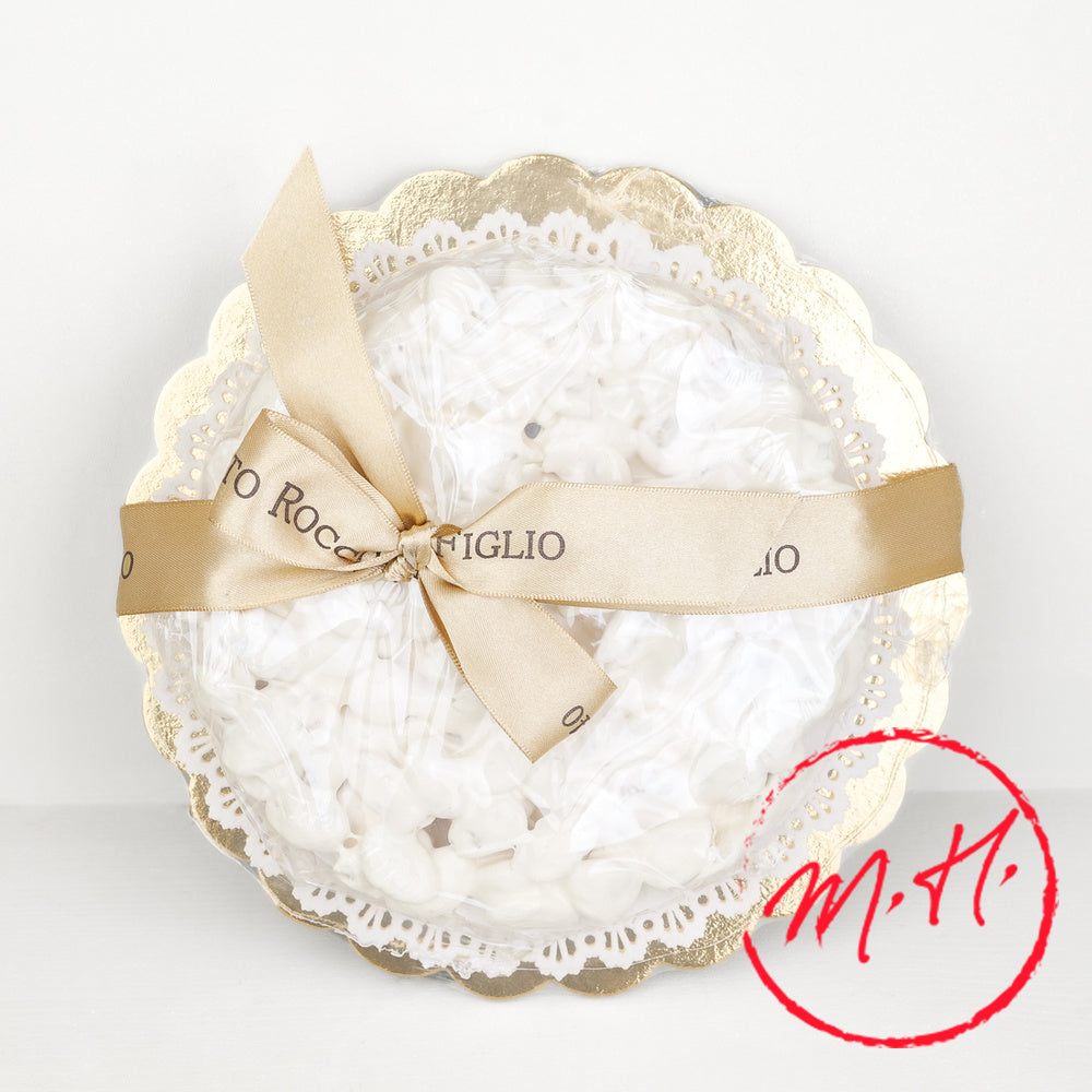 Tarte aux amandes supérieures italienne 300 g Garzotto Rocco, mandorlato blanc croquant sous ruban doré noué