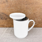 Porcelain infuser mug with filter