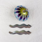 Metal magnetic spinning top